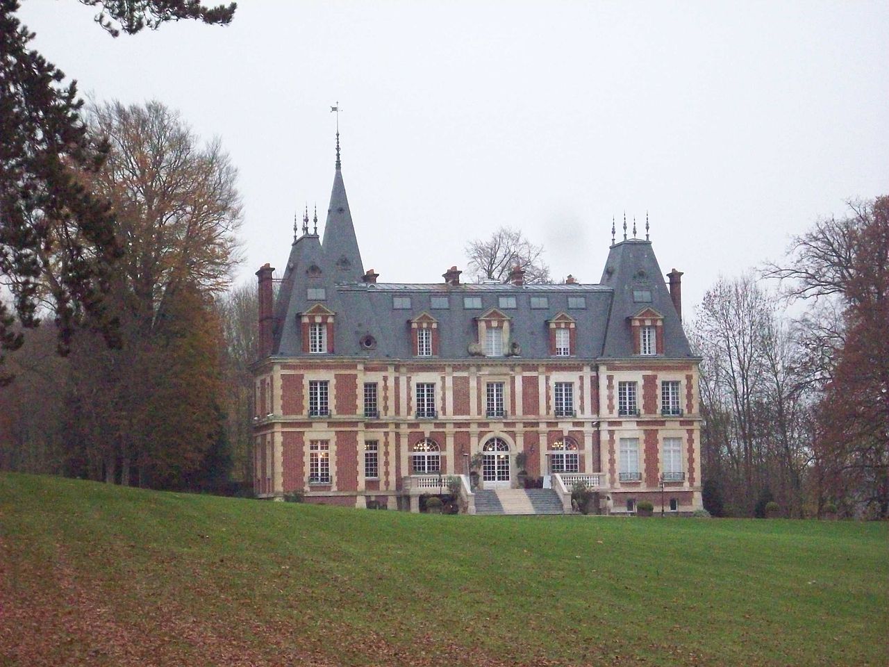 Chateau Belmesnil à St-Denis Le Thiboult